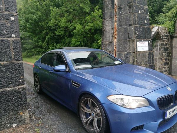 BMW M5 Saloon, Petrol, 2012, Blue