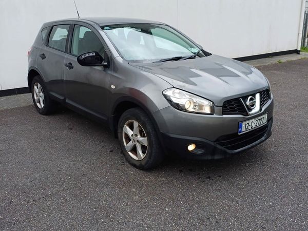Nissan Qashqai Hatchback, Diesel, 2012, Grey
