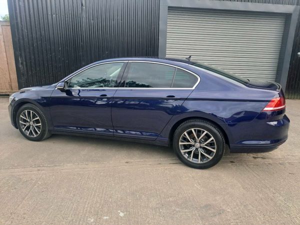 Volkswagen Passat Saloon, Diesel, 2017, Blue