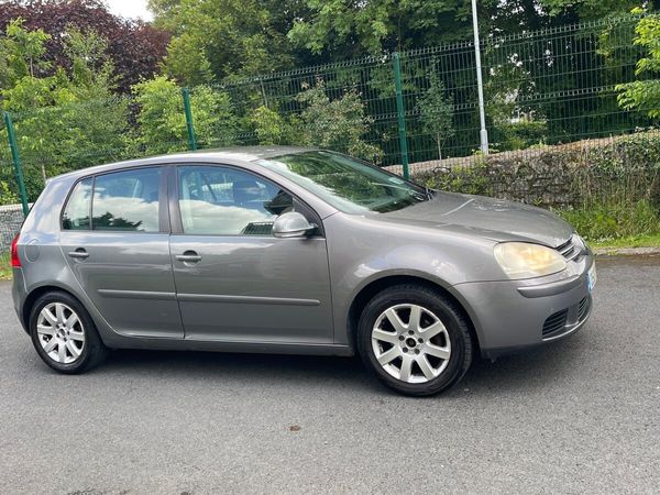 Volkswagen Golf Hatchback, Petrol, 2005, Grey