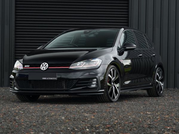 Volkswagen Golf Hatchback, Petrol, 2017, Black