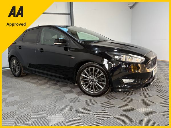 Ford Focus Hatchback, Diesel, 2017, Black