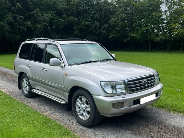 Toyota Land Cruiser Unknown, Unknown, 2002, Silver