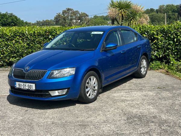 Skoda Octavia Saloon, Diesel, 2016, Blue