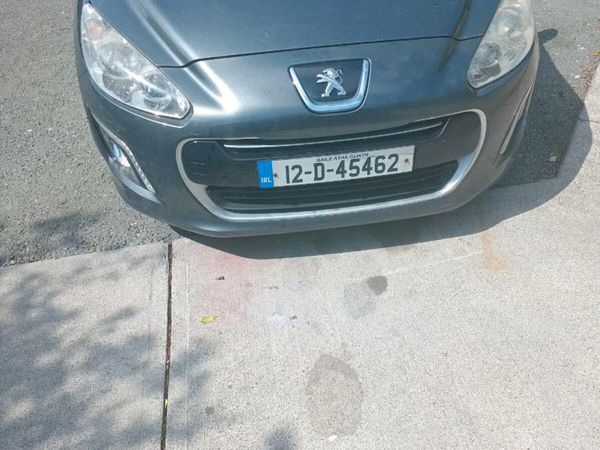 Peugeot 308 Hatchback, Diesel, 2012, Grey