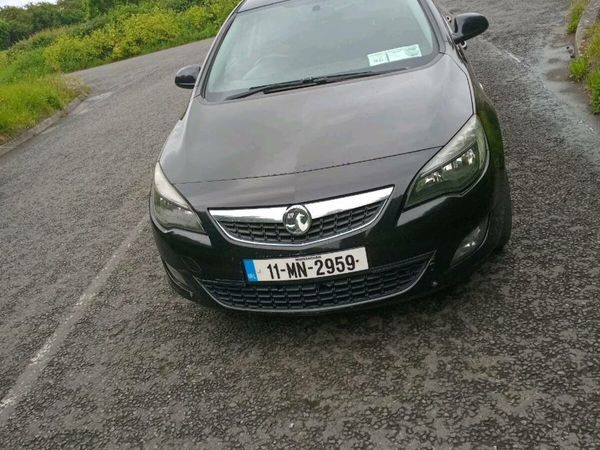 Vauxhall Astra Hatchback, Diesel, 2011, Black