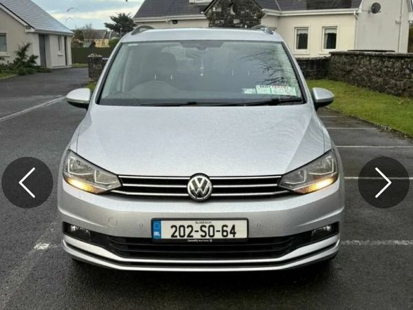 Volkswagen Passat Saloon, Diesel, 2011, Silver