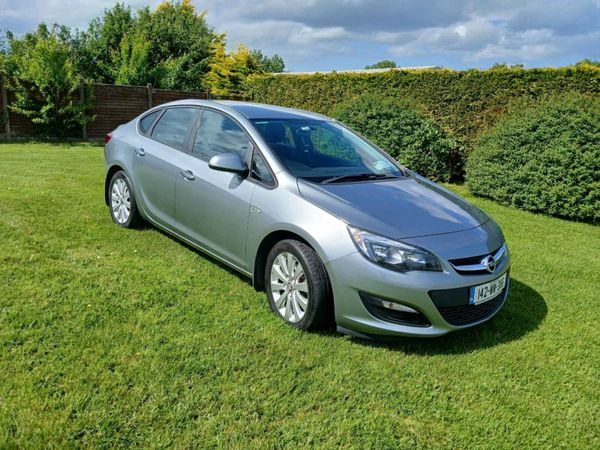 Opel Astra Saloon, Diesel, 2014, Silver