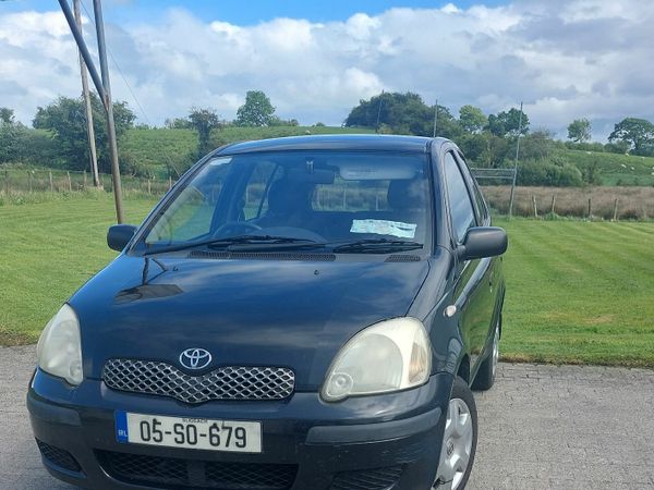 Toyota Yaris Hatchback, Petrol, 2005, Black