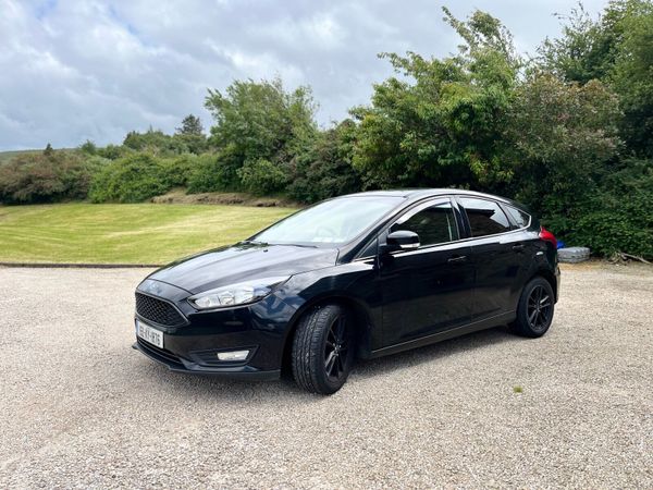 Ford Focus Hatchback, Petrol, 2015, Black