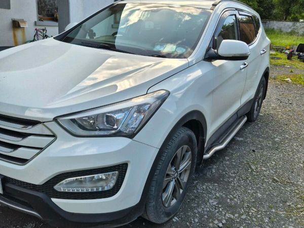 Hyundai Santa Fe SUV, Diesel, 2015, White