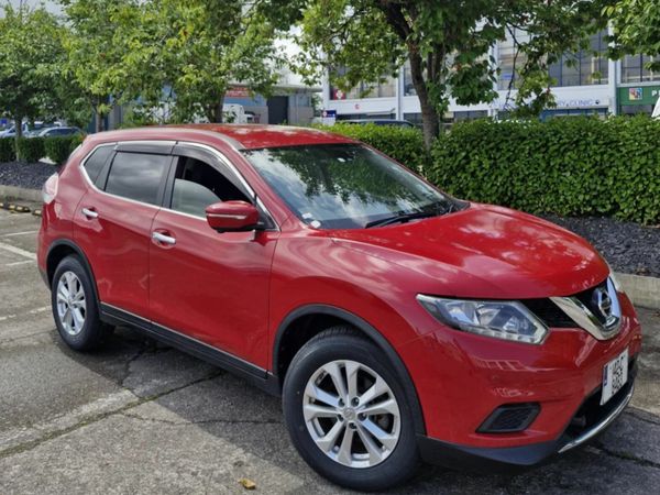 Nissan X-Trail SUV, Petrol, 2014, Red