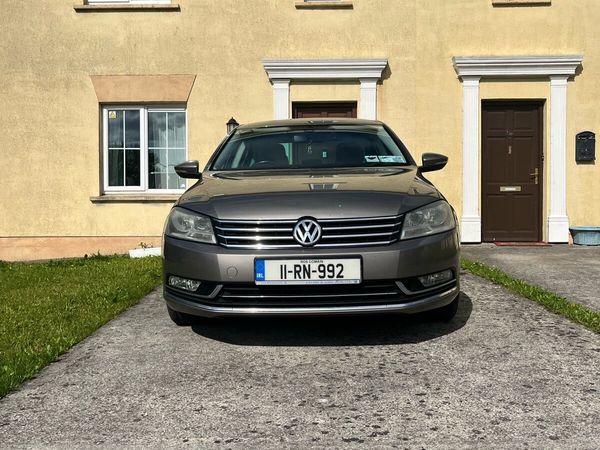 Volkswagen Passat Saloon, Diesel, 2011, Brown