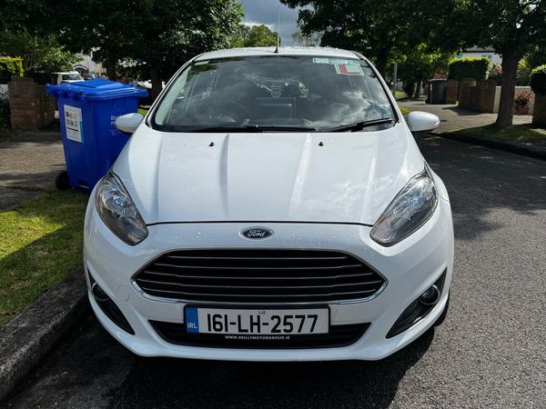 Ford Fiesta Hatchback, Petrol, 2016, White