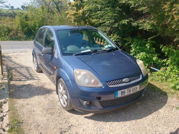 Ford Fiesta Hatchback, Petrol, 2006, Blue