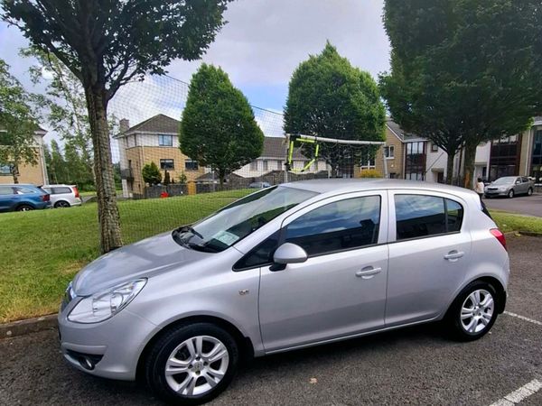 Opel Corsa Hatchback, Petrol, 2010, Silver