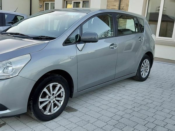 Toyota Verso MPV, Petrol, 2012, Grey