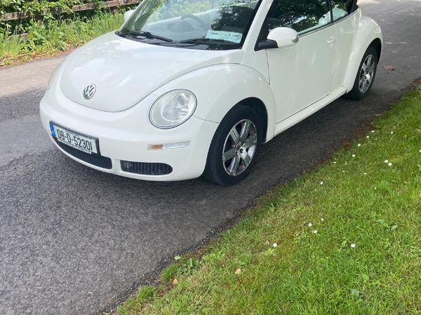 Volkswagen Beetle Convertible, Petrol, 2008, White