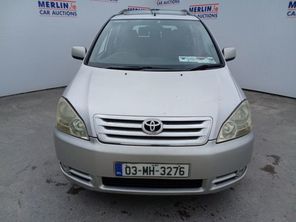 Toyota Avensis Estate, Petrol, 2003, Silver