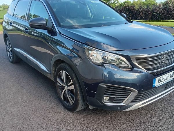Peugeot 5008 MPV, Petrol, 2019, Blue