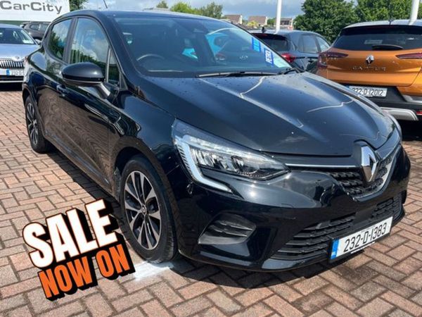 Renault Clio Hatchback, Petrol, 2023, Black