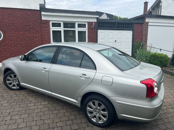 Toyota Avensis Saloon, Petrol, 2007, Silver