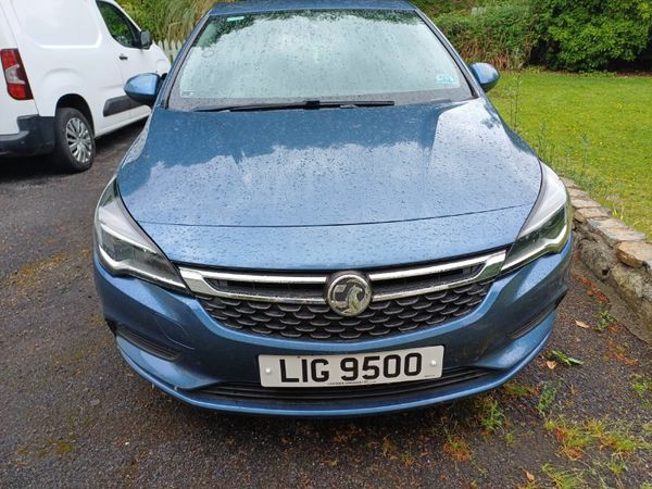 Vauxhall Astra Hatchback, Petrol, 2016, Blue