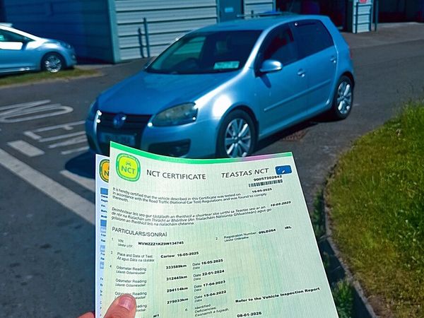 Volkswagen Golf Hatchback, Diesel, 2009, Silver