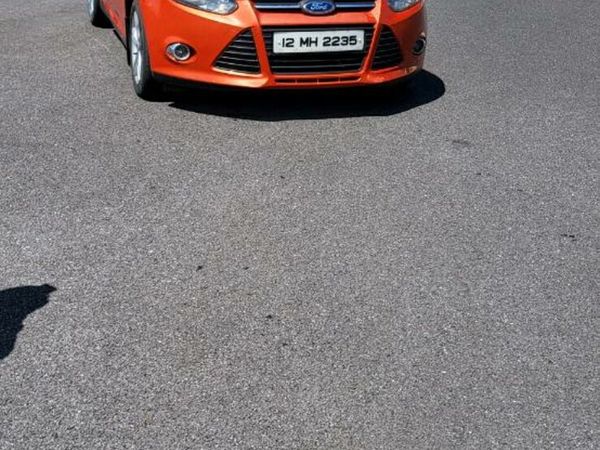 Ford Focus Hatchback, Diesel, 2012, Red