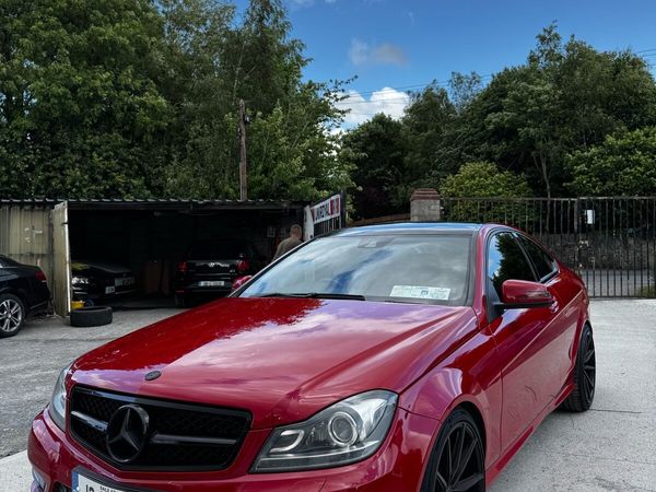 Mercedes-Benz C-Class Coupe, Diesel, 2012, Red