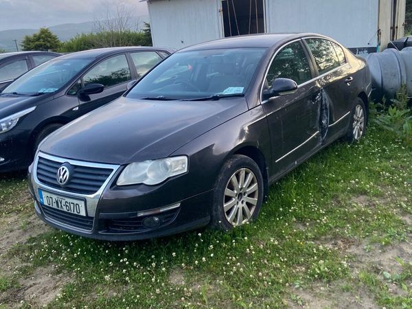 Volkswagen Passat Saloon, Petrol, 2007, Brown