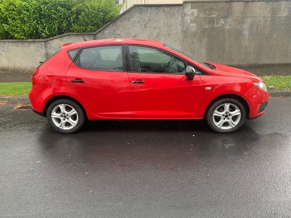SEAT Ibiza Hatchback, Petrol, 2010, Red