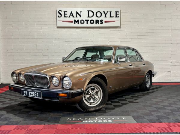 Daimler Other Saloon, Petrol, 1988, Brown