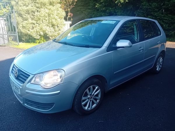 Volkswagen Polo Hatchback, Petrol, 2008, Silver