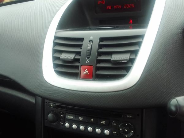 Peugeot 207 Hatchback, Diesel, 2008, Grey