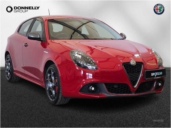 Alfa Romeo Giulietta , Petrol, 2017, Red