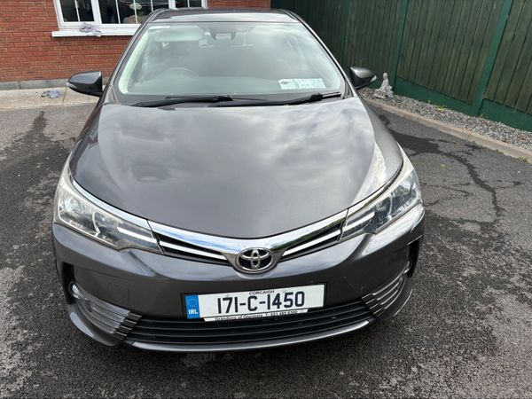 Toyota Corolla Saloon, Diesel, 2017, Grey