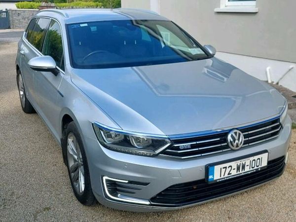 Volkswagen Passat Estate, Petrol Plug-in Hybrid, 2017, Grey