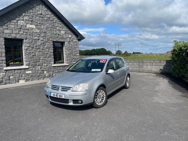Volkswagen Golf Hatchback, Petrol, 2009, Silver