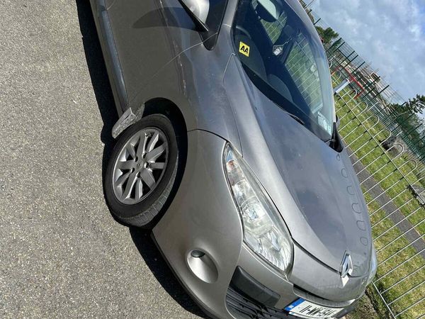 Ford Focus Hatchback, Diesel, 2011, Red
