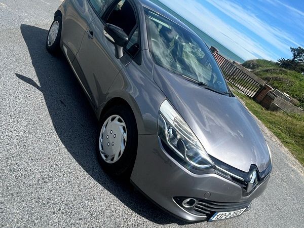 Renault Clio Hatchback, Petrol, 2013, Grey