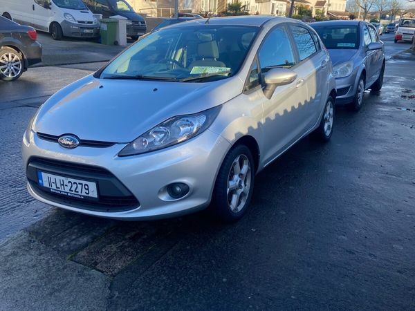 Ford Fiesta Hatchback, Diesel, 2011, Silver