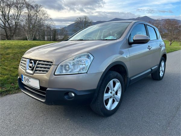 Nissan Qashqai Hatchback, Diesel, 2010, Beige