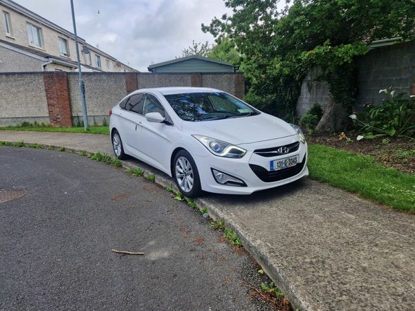 Hyundai i40 Saloon, Diesel, 2013, White