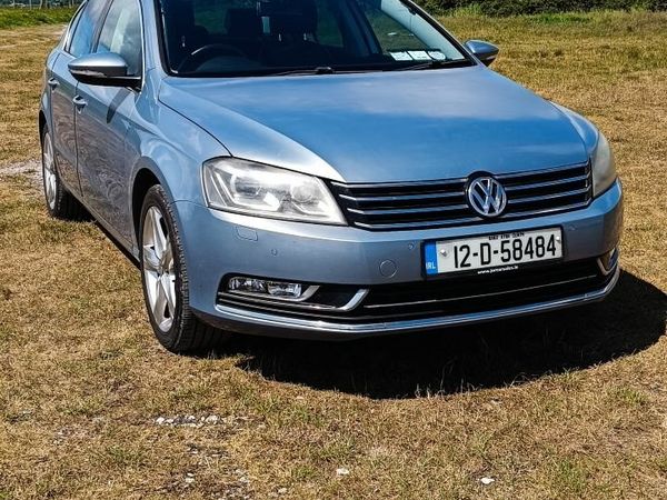 Volkswagen Passat Saloon, Petrol, 2012, Blue