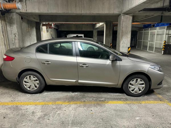 Renault Fluence Saloon, Diesel, 2014, Gold