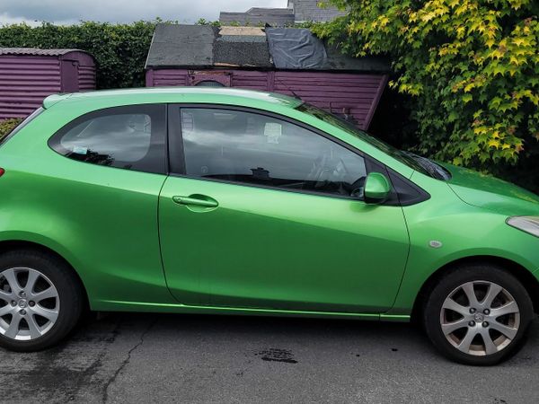 Mazda Mazda2 Hatchback, Diesel, 2009, Green