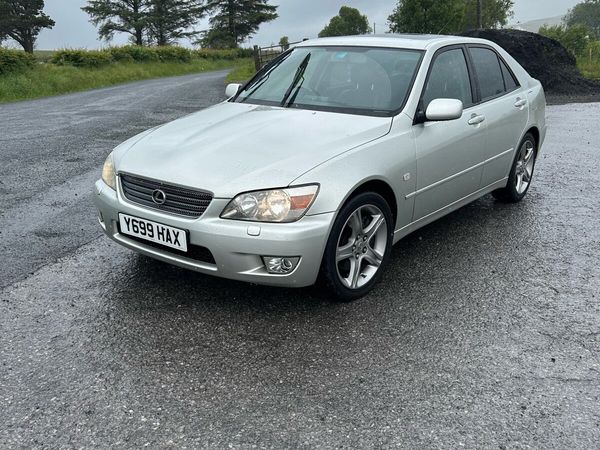 Lexus IS Saloon, Petrol, 2001, Silver