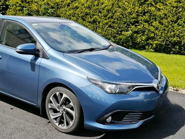 Toyota Auris Hatchback, Diesel, 2016, Blue