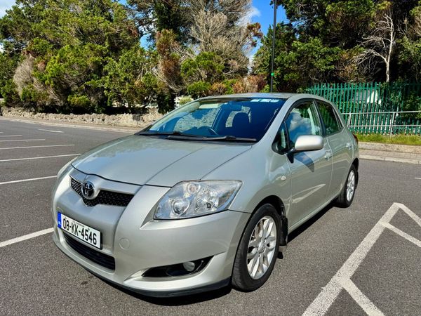 Toyota Auris Hatchback, Diesel, 2008, Silver